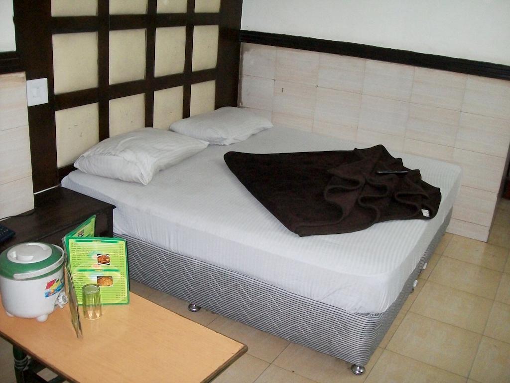 Hotel Milan Continental Delhi  Cameră foto